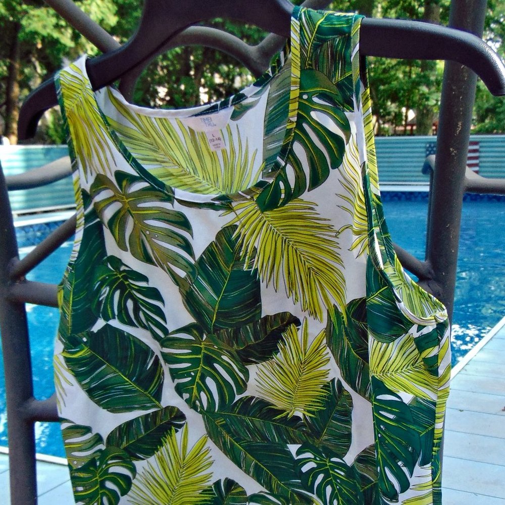 NWOT T&T Hawaiian style lightwieght blouse Sz L